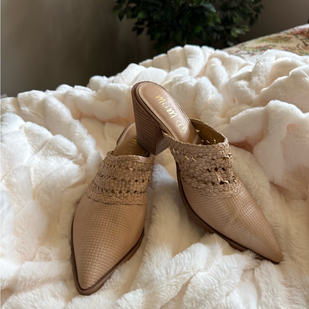 Elegant Tan Woven Mules